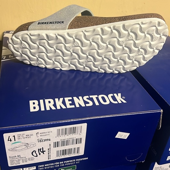 Birkenstock Gizeh BS Color: Iridescent Matcha normal/regular fit.  Vegan - Picture 3 of 6